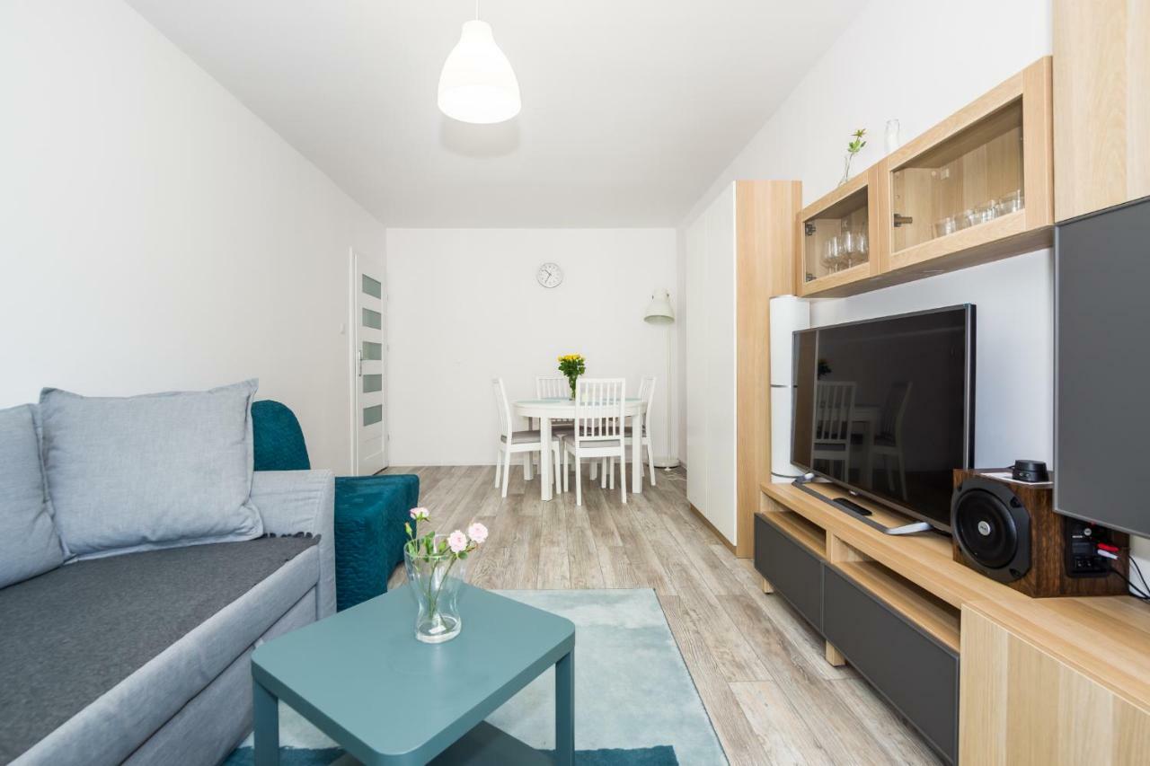 Discover Beaches From Quiet Relaxing Apartment For 6 그단스크 외부 사진